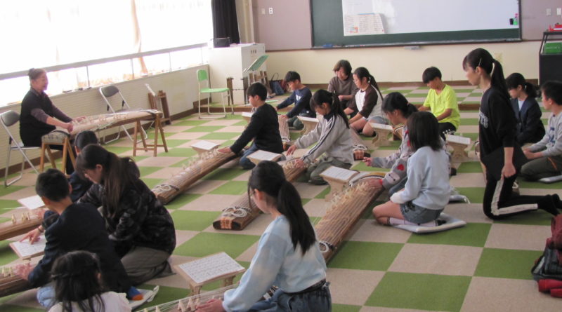 Arts in Education 和楽器専門家派遣事業 2025 Arts in Education 和楽器専門家派遣事業 2025